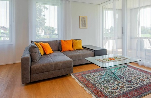 Alberswil Apartment | Cosy apartment for 6 guests with WIFI, TV, balcony, panoramic view and parking