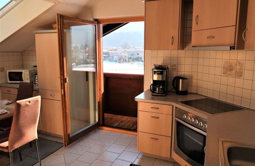 Bad Haering Apartment | Cosy apartment for 6 guests with WIFI, TV, terrace, panoramic view and parking