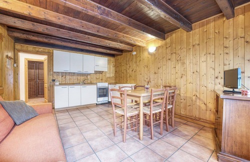Macugnaga Apartment | Cosy apartment for 6 people with TV, balcony, pets allowed, panoramic view and parking