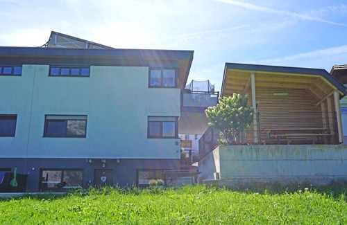Oberperfuss Apartment | Cosy apartment for 4 people with WIFI, TV, terrace and parking