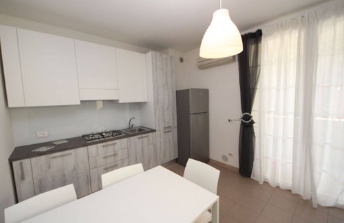Rosolina Mare House | Cosy apartment in villa for 4 guests with WIFI, A/C, TV, terrace, pets allowed and parking