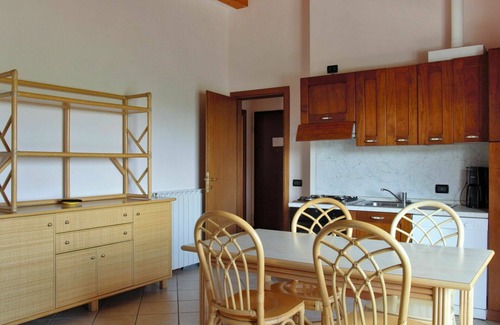 Cunettone-villa Apartment | Cosy apartment with pool, A/C, WIFI, TV, balcony, pets allowed, panoramic view and parking