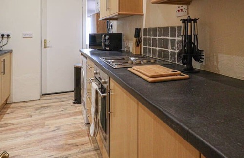 Ardrossan Apartment | Cosy Ardrossan Apartment