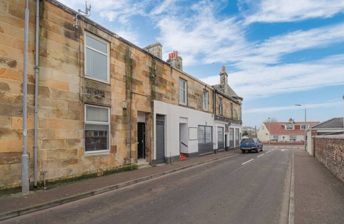Ardrossan Apartment | Cosy Ardrossan Apartment