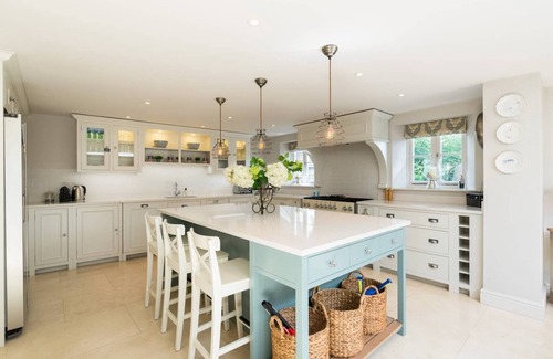 Woodstock House | Cosy Cotswold Cottage near Blenheim Palace, Woodstock and Soho Farmhouse