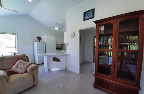 Takura Cottage | Cosy cottage at Takura (near Hervey Bay). Quiet & restful. Just relax!