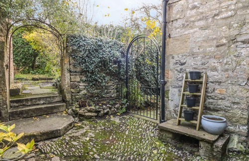 Kirkby Lonsdale Cottage | COSY COTTAGE, pet friendly in Kirkby Lonsdale