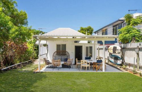 Scarborough House | Cosy Cottage - Scarborough Beach