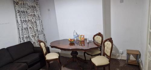 Walkden House | Cosy Double Room in Monton Village - Eccles Manchester