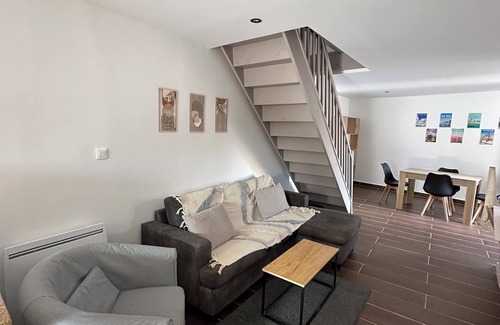 Lunel Apartment | Cosy duplex in the heart of town