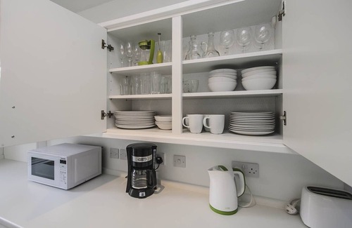 Walpole House | Cosy Edwardian House - Very Clean, Safe & Convenient