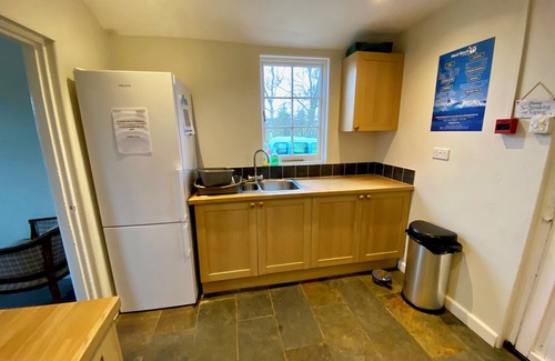 Exmouth House | Cosy Family Cottage. Sleeps 12. Close to the beach and town. Pet Friendly!
