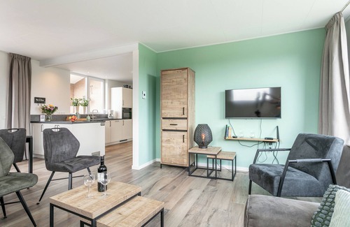 Oploo House | Cosy family home near a farm