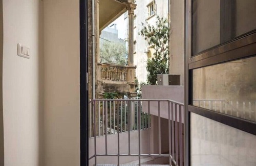 Mar Mikhael Apartment | Cosy flat in Mar Michaeln