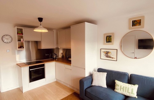 Chiswick Riverside Apartment | Cosy flat in the heart of Chiswick