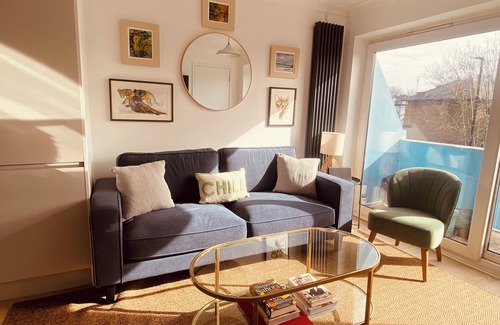 Chiswick Riverside Apartment | Cosy flat in the heart of Chiswick