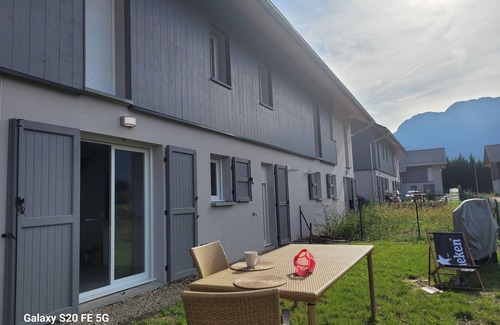 Verthier Villa | Cosy house between lake and mountains