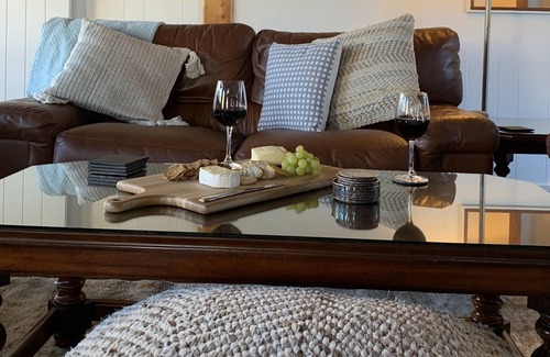 Heathcote House | Cosy house in the heart of Heathcote; walking distance to restaurants and shops