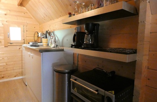 Marum Cabin | Cosy log cabin for rent against the forest edge on the border of Friesland/Groningen/Dr.