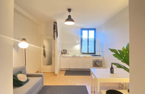 Porta Genova Apartment | Cosy Milanese Canal Apartment