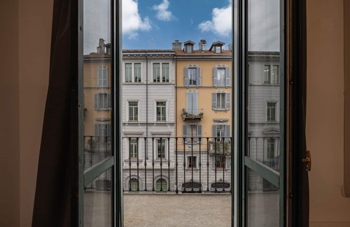 Porta Genova Apartment | Cosy Milanese Canal Apartment