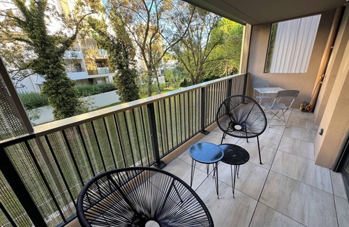 Hopitaux-Facultes Apartment | Cosy, modern apartment in the Hôpitaux-Facultés district