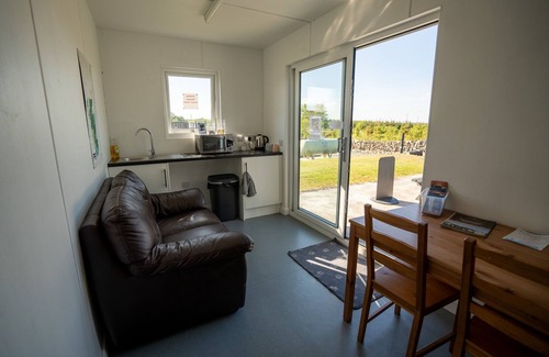 Newton Stewart Cabin | Cosy Modern Glamping Cabin With Hot Tub