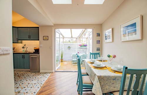Claddagh House | Cosy Retreat in Galway City Centre