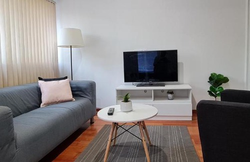 Broadmeadows House | Cosy room close to Melb Airport