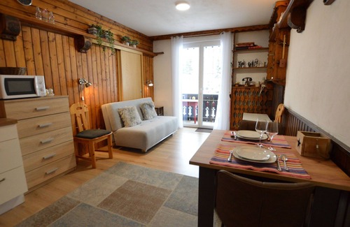 Hinterthal Apartment | Cosy studio with a balcony