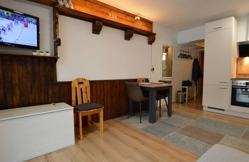 Hinterthal Apartment | Cosy studio with a balcony
