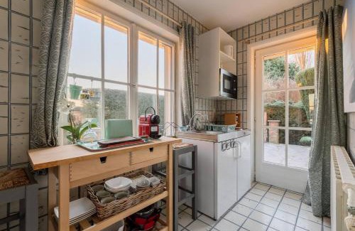 Courcelles House | Cosy studio close to Brussels South Charleroi Airport