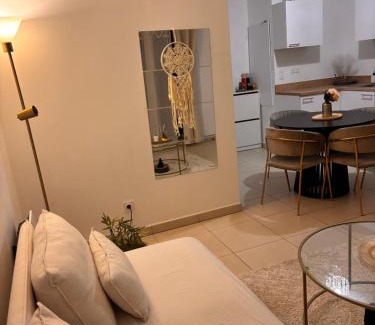 Estanove Apartment | Cosy T2 neuf avec balcon Proche centre & plage