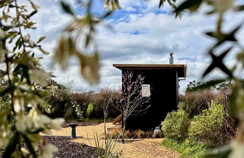 Clareville Cabin | Cosy tiny container cabin. Fully Off-grid experience