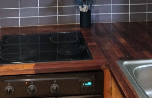 Tuamgraney House | Cosy two bedroom lodge on the edge of Raheen Woods