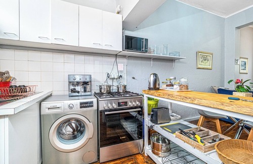 Rosebank Apartment | Cosy Victorian Style Full Apartment