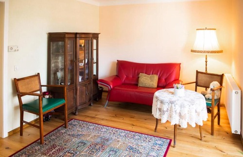 Ziegenhals Apartment | Cosy Villa in K nigs Wusterhausen OT Niederlehme with Garden