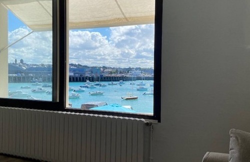 Manche Apartment | Coté Port - Vue Imprenable sur L'avant Port de Pêche de Granville
