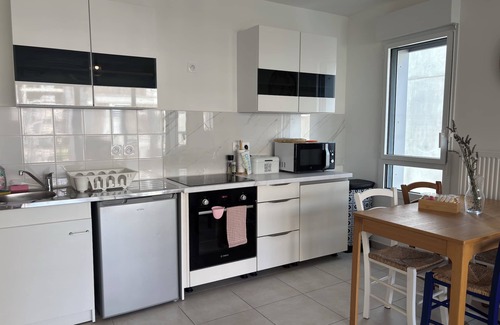 Parilly Apartment | Côté Parc: brand new apartment, indoor parking, & at the foot of the metro in Lyon