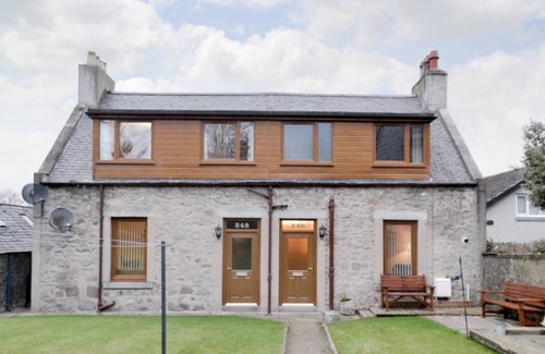 Central Aberdeen Cottage | Cottage ∙ 1 bedroom ∙ 2 guests