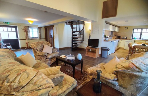 Britford Cottage | Cottage 1 - Three Bedroom Cottage