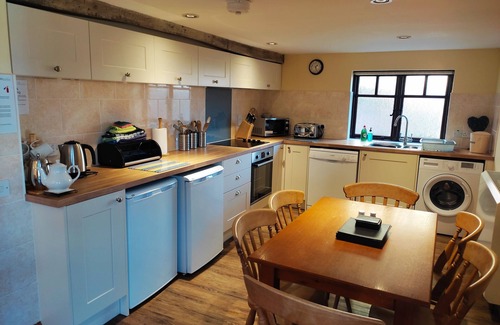 Britford Cottage | Cottage 1 - Three Bedroom Cottage