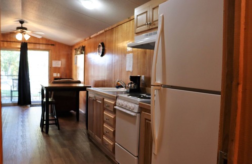 Holladay Cottage | Cottage #17, Kentucky Lake, Great Fishing, Camden TN, Birdsong Marina
