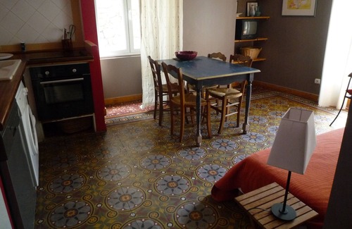 Vogue Cottage | cottage 200 meters from the beach in village of character