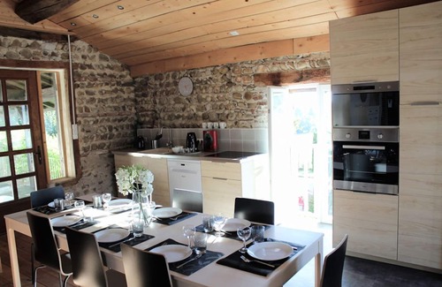 Meximieux Apartment | Cottage 3 * 85m2 with swimming pool- prox St-Vulbas PIPA, CNPE, Pérouges