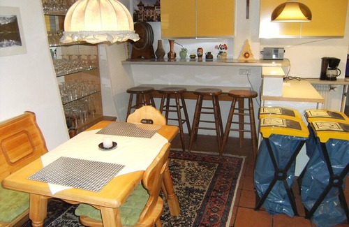 Eggen House | Cottage by the stream in Eggen