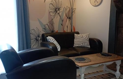Begard House | Cottage cosy 3 étoiles à 25 mn de la côte de granit rose