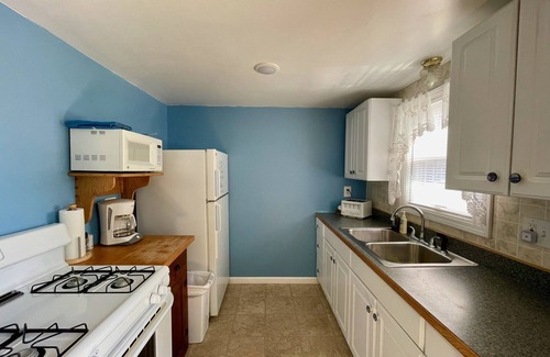 Oscoda Cottage | Cottage Cove · Lake Huron Beach Cottage No. 11