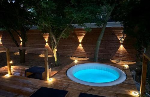 Le Cailar Villa | Cottage Domaine Privé - Sud de France - Jacuzzi