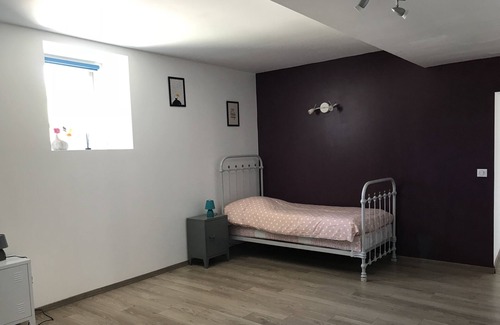 Plaudren Cottage | Cottage for 6 people in a quiet longère in the Breton countryside near Va